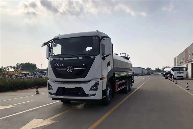 東風(fēng)天龍后八輪20噸噴霧車(chē)，國六綠化噴灑車(chē)