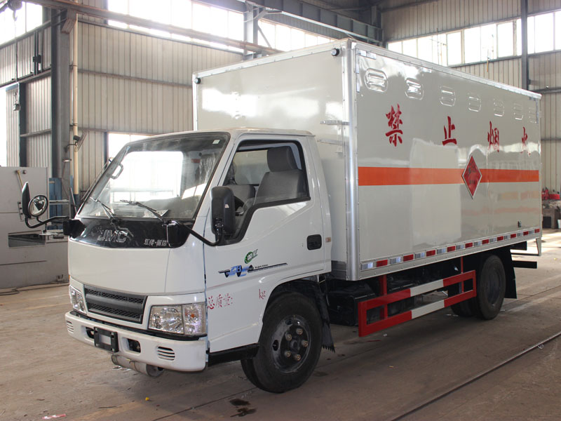 江鈴4米2（藍牌）雜項危險品廂式車(chē)